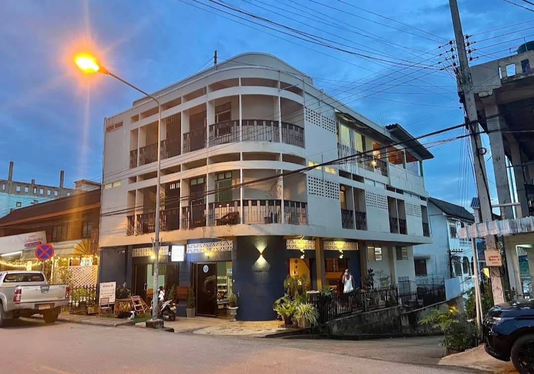 ເຮືອຊ້າ 2 ມື້ ຊຽງໃຫມ່-ຫ້ວຍຊາຍ – ປາກແບ່ງ – ຫຼວງພະບາງ (ນອນປາກແບ່ງ 1 ຄືນ)